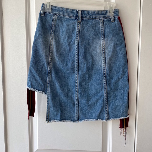 Asymmetrical Distressed Denim Skirt (M) - Picture 4 of 9